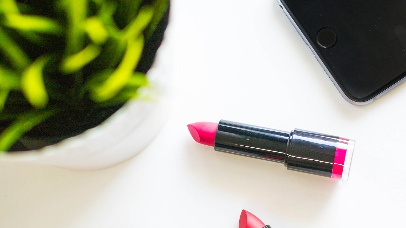 Best Lipstick Captions To Express Your Mood